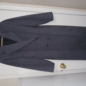 Elegant Gray Double-Breasted Coat